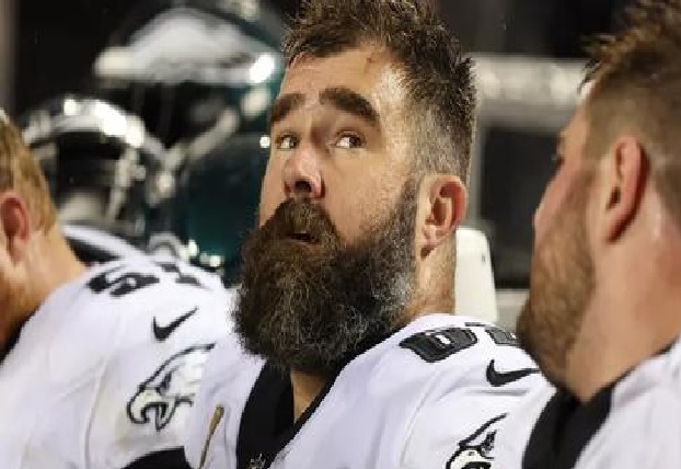 Kelce Announces Retirement