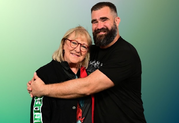 sobbed as son Jason Kelce announces