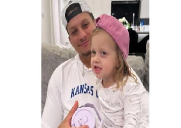 Patrick Mahomes reacts and BLASTS